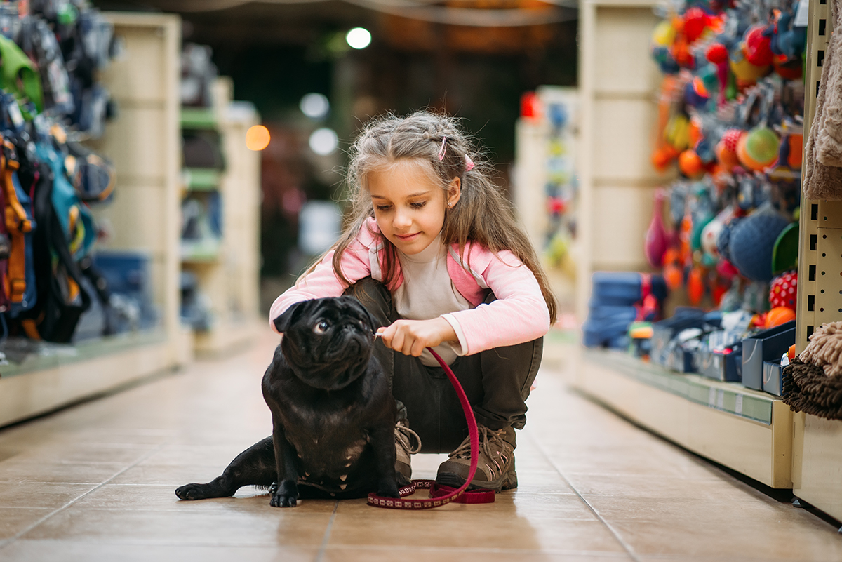 Pet Supply Chain Gives Promotional Incentive at Educational Classes